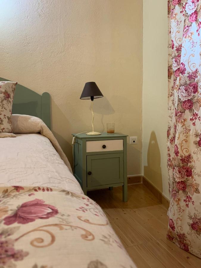 Buhardilla Rustica Mirando A Santa Catalina Apartment เฮเรส เด ลอส คาบาลเญรอส ภายนอก รูปภาพ