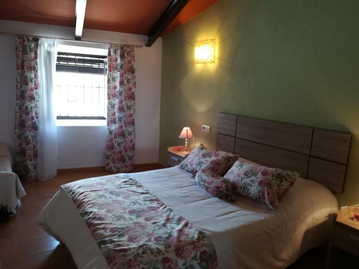 Buhardilla Rustica Mirando A Santa Catalina Apartment เฮเรส เด ลอส คาบาลเญรอส ภายนอก รูปภาพ