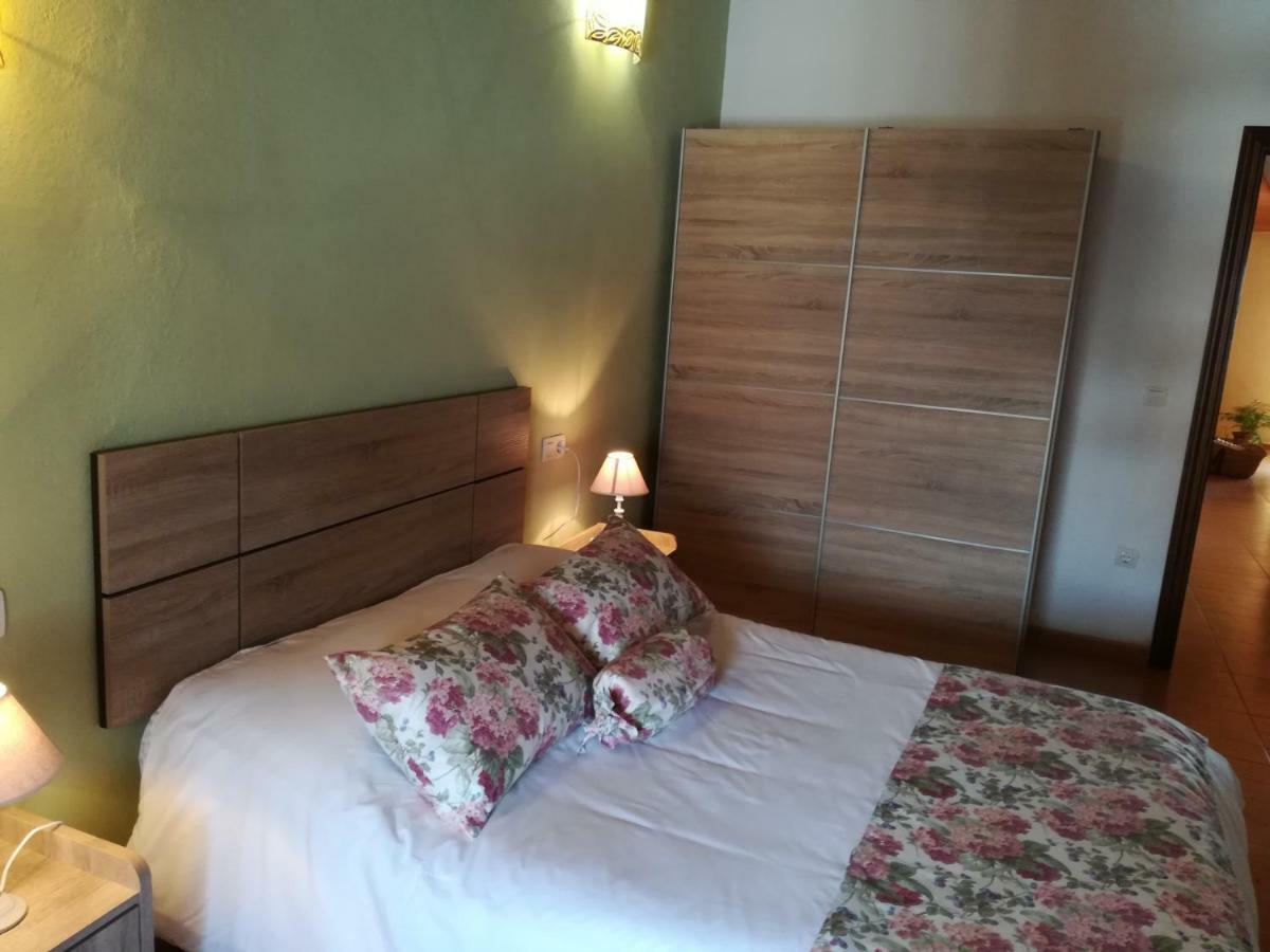 Buhardilla Rustica Mirando A Santa Catalina Apartment เฮเรส เด ลอส คาบาลเญรอส ภายนอก รูปภาพ